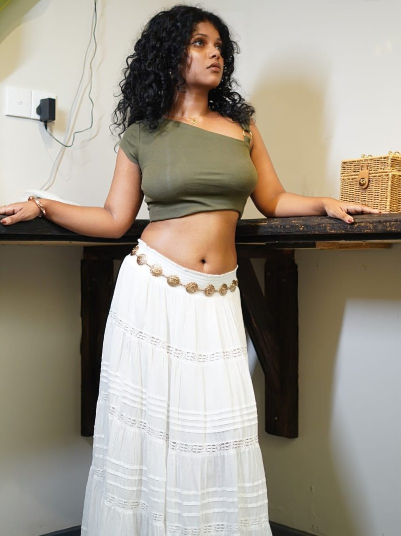 Simple Detailed White Maxi Skirt - Image 4